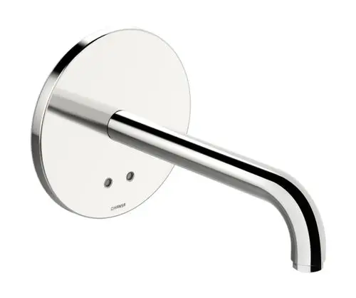 Wandmontiertes Armaturen-Set in Chrom-Optik von HANSA mit runder Rosette und seitlichem Auslauf. Ausführung mit zwei Bedienelementen.